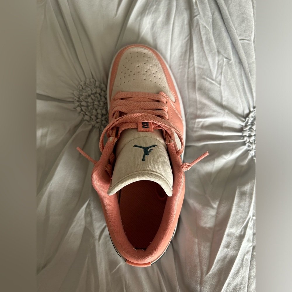 Women’s Air Jordan 1 Low ‘Light Madder Root’
